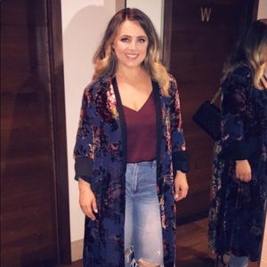 Meet your Posher, Besa